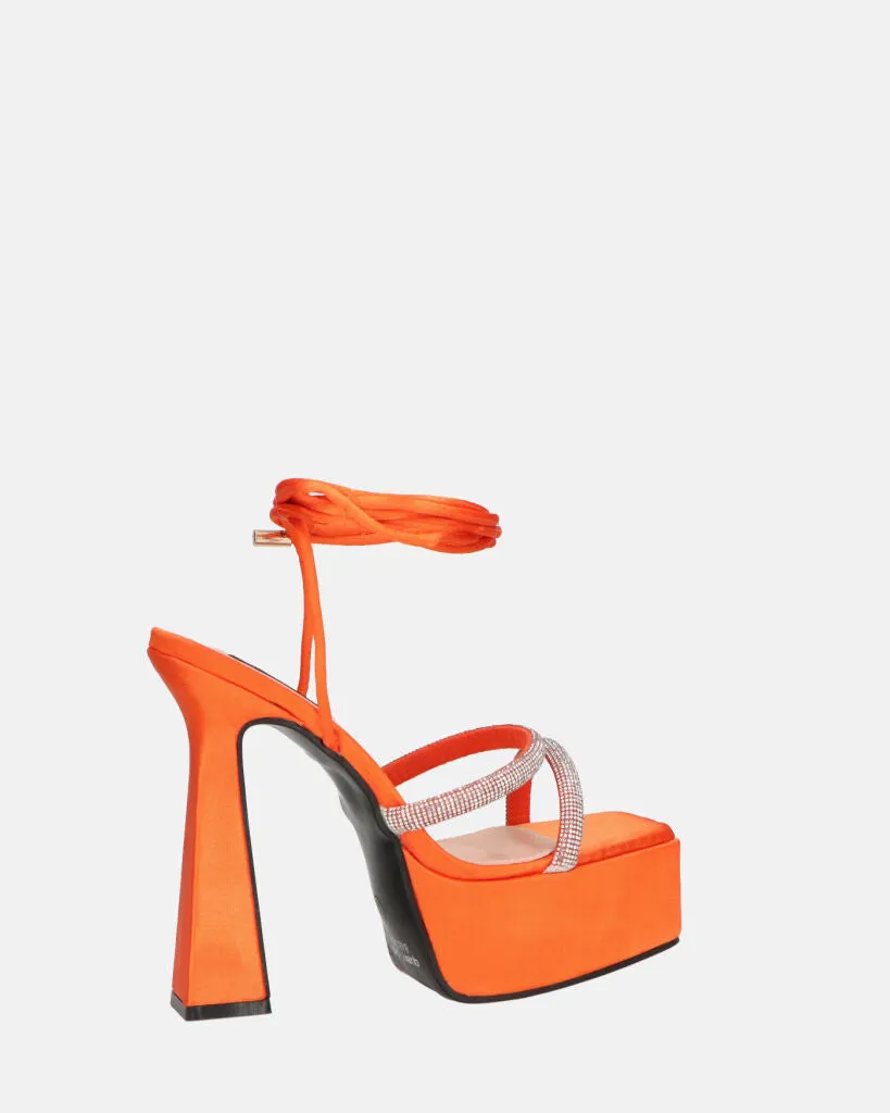 BIRGIT - sandali il satin arancione con gemme