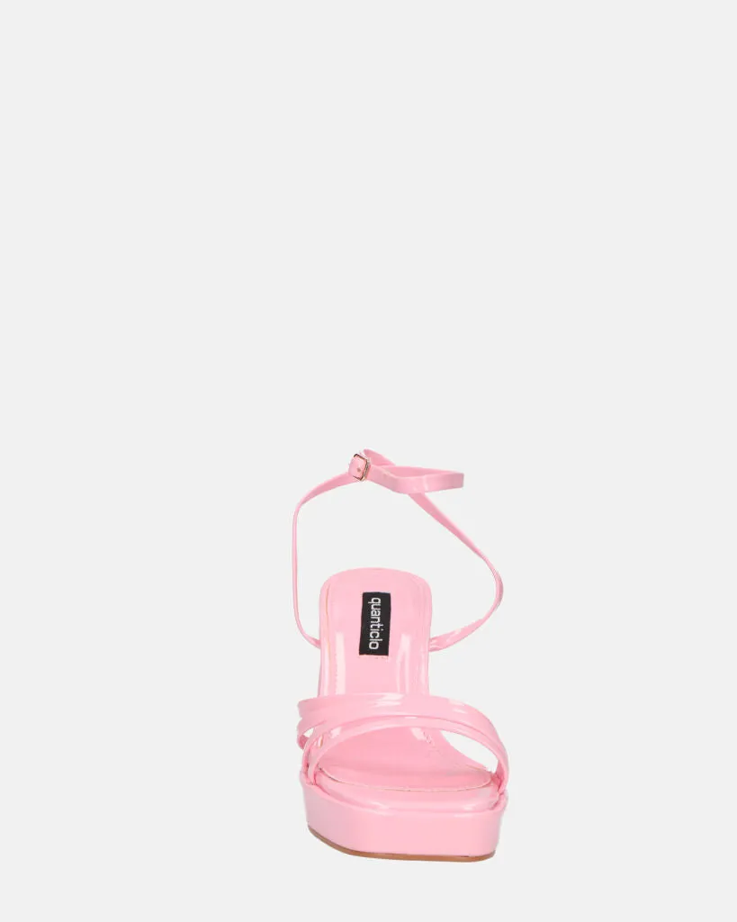 WINONA - sandali in glassy rosa con tacco squadrato